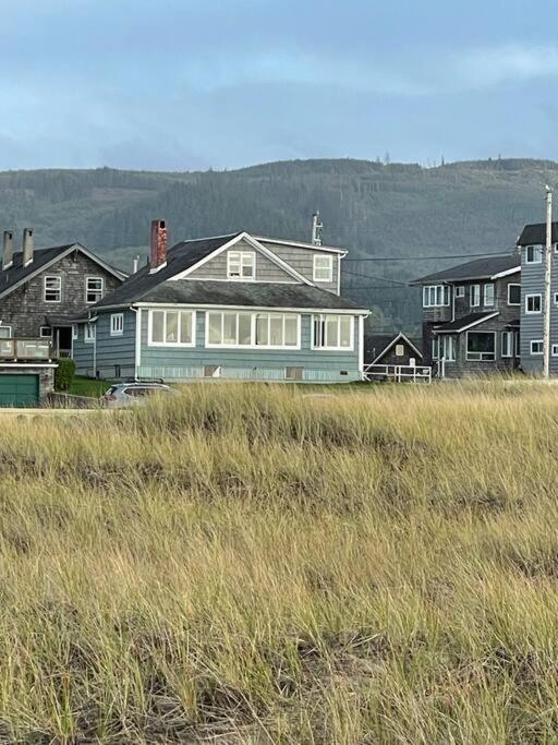 Seaside Beach Front House On The Promenade Екстер'єр фото
